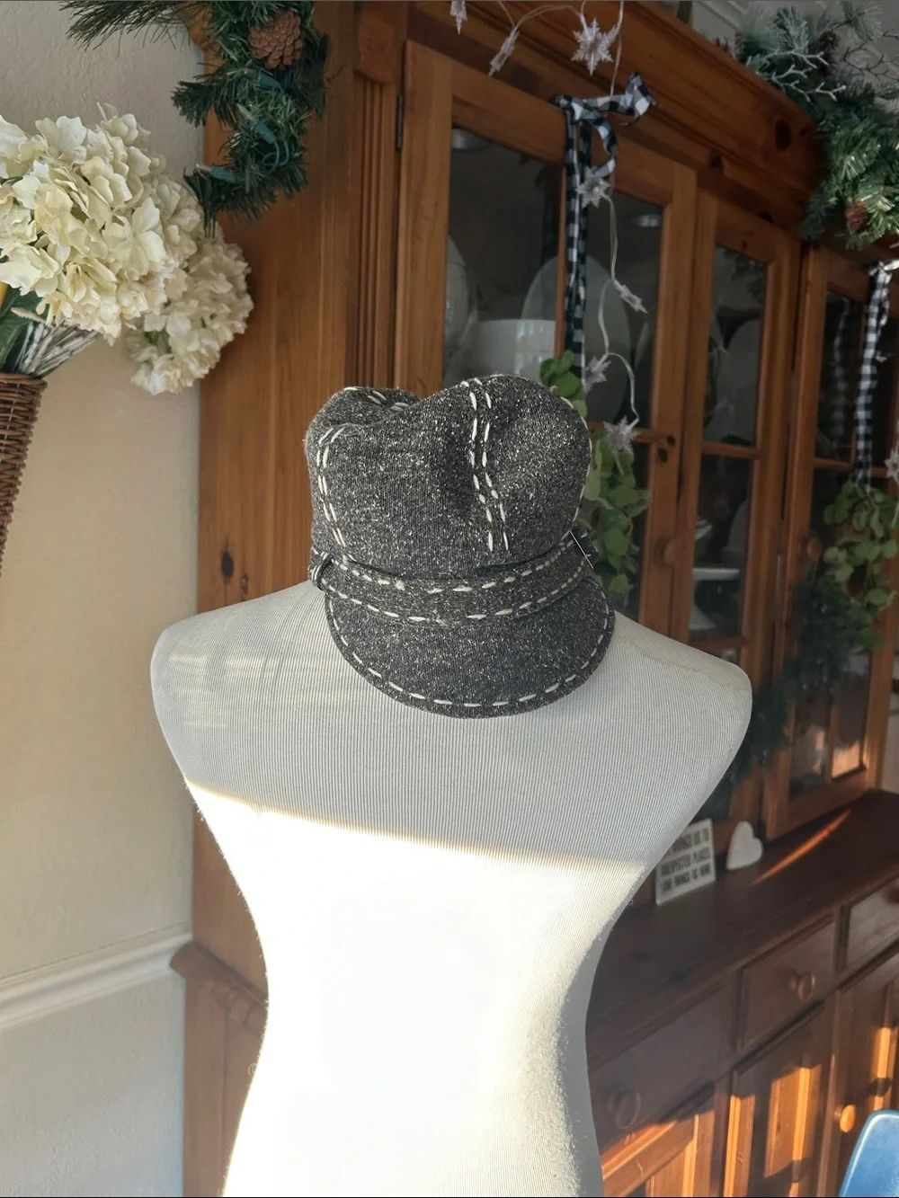 Stylish Women's Gray Tweed Baker Boy Hat Wool Blend